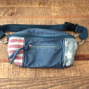 Tillys Americans fanny pack